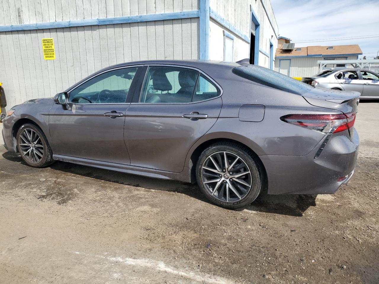 2021 TOYOTA CAMRY SE - Image 2