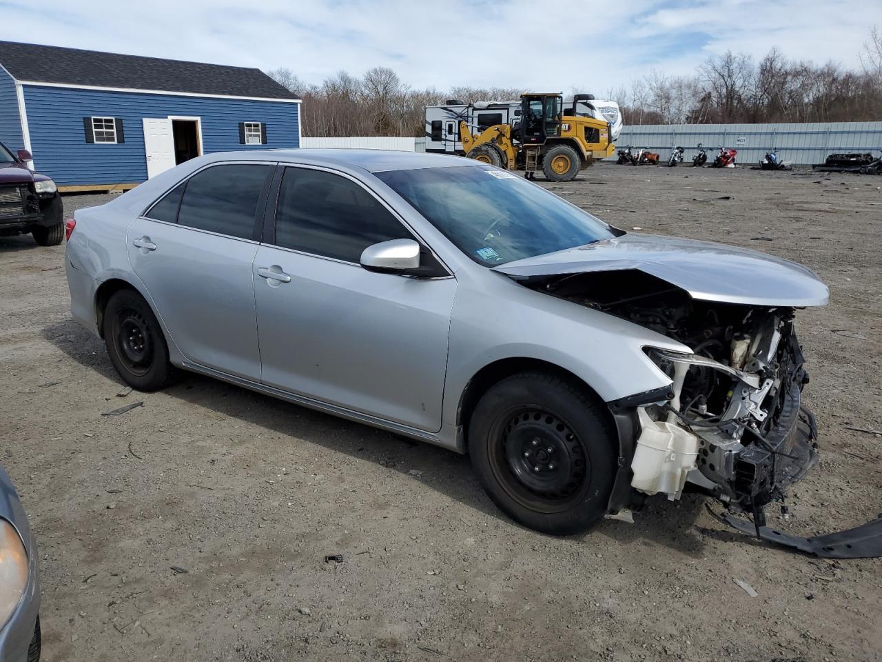 2014 TOYOTA CAMRY L - Фото 4
