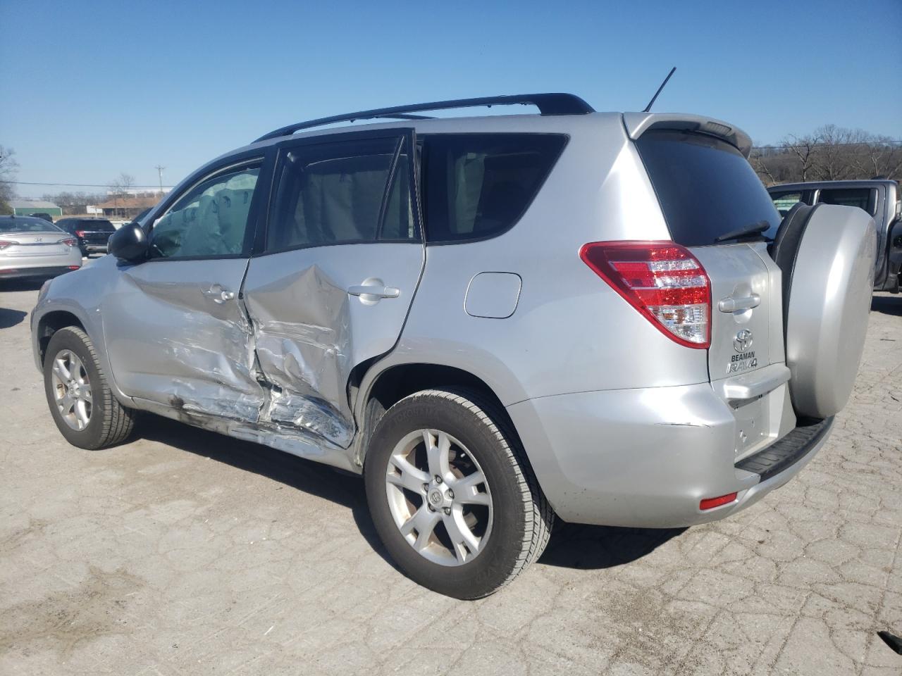 2011 TOYOTA RAV4 - Image 2