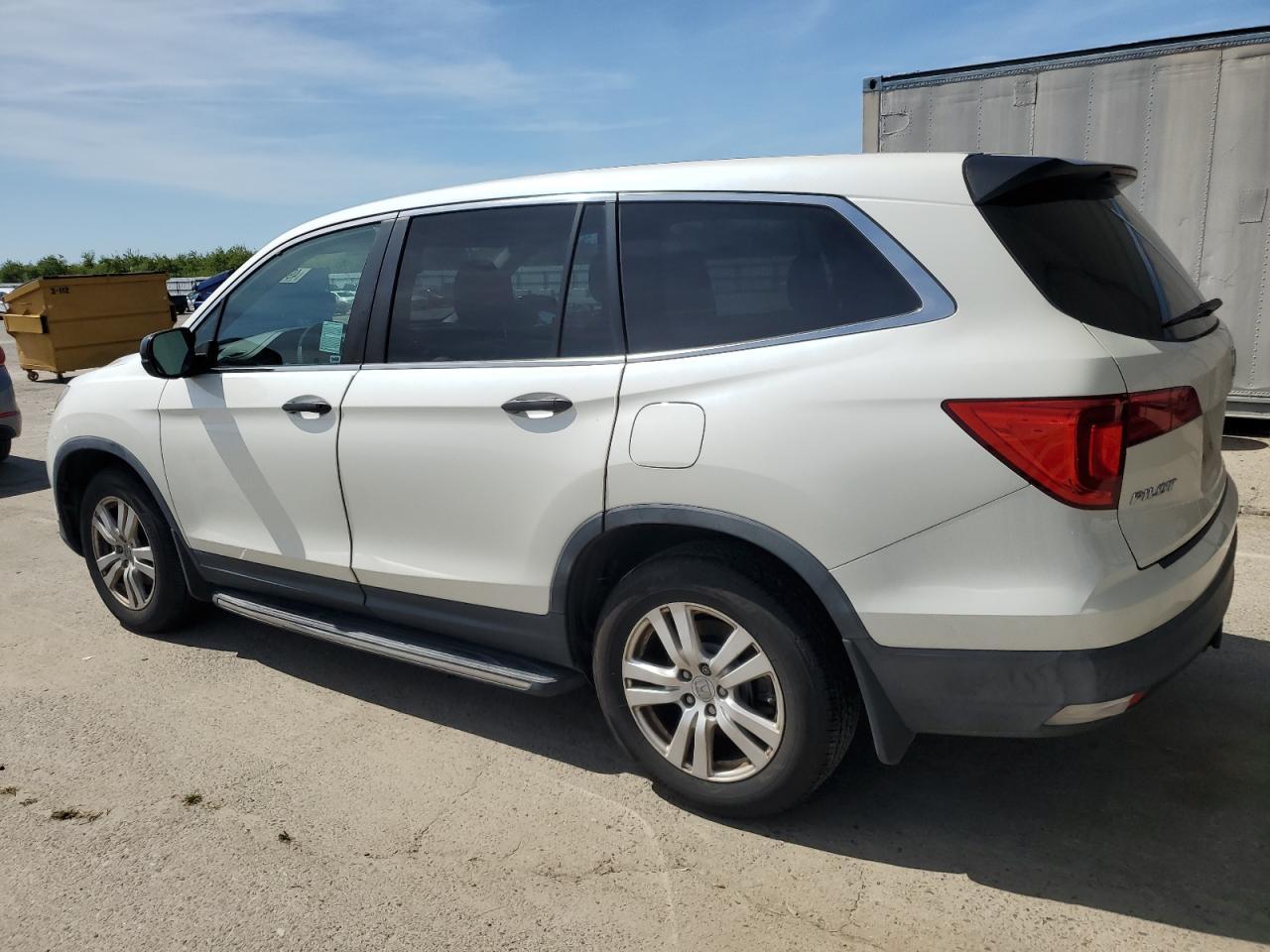 2017 HONDA PILOT LX - Фото 2