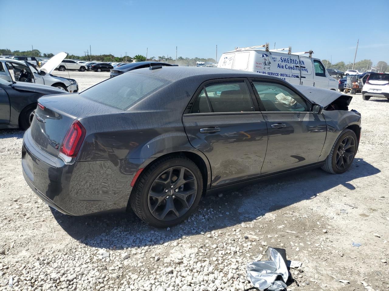 2023 CHRYSLER 300 S - Фото 3
