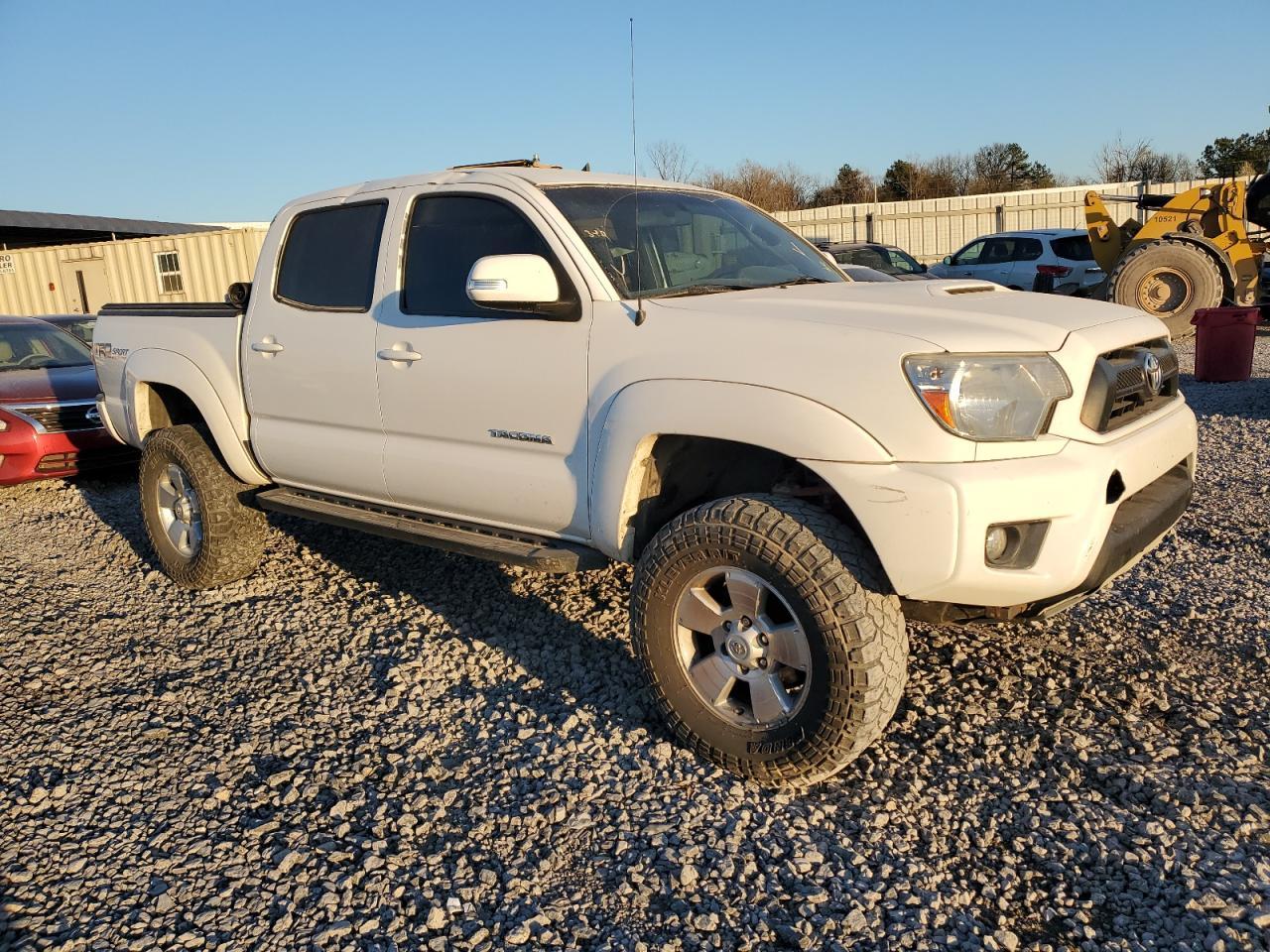 2014 TOYOTA TACOMA DOU - Image 4