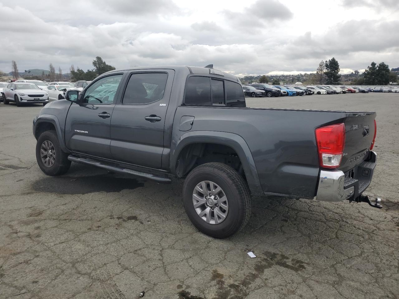 2017 TOYOTA TACOMA DOU - Фото 2
