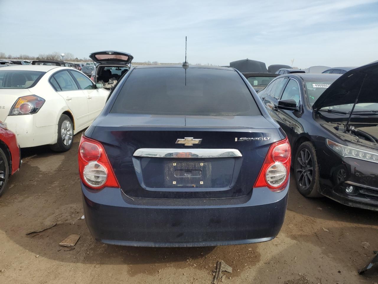 2016 CHEVROLET SONIC LT - Фото 6