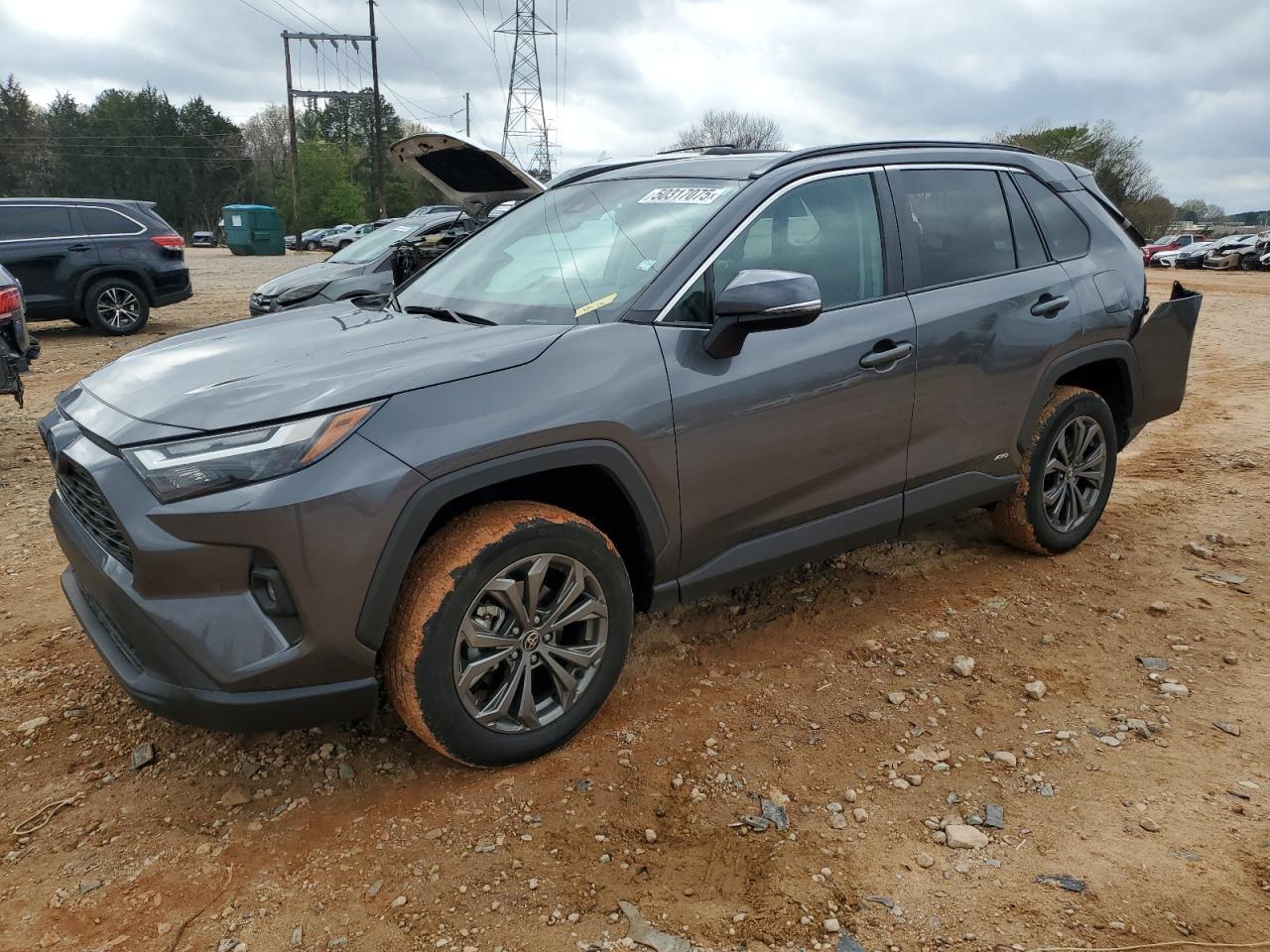 2022 TOYOTA RAV4 XLE P