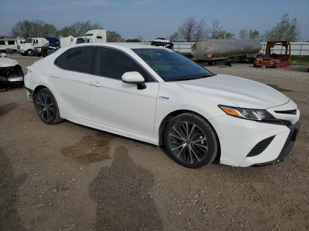 2020 TOYOTA CAMRY SE - Image 4