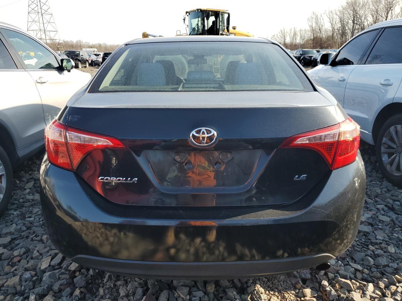 2018 TOYOTA COROLLA L - Image 6