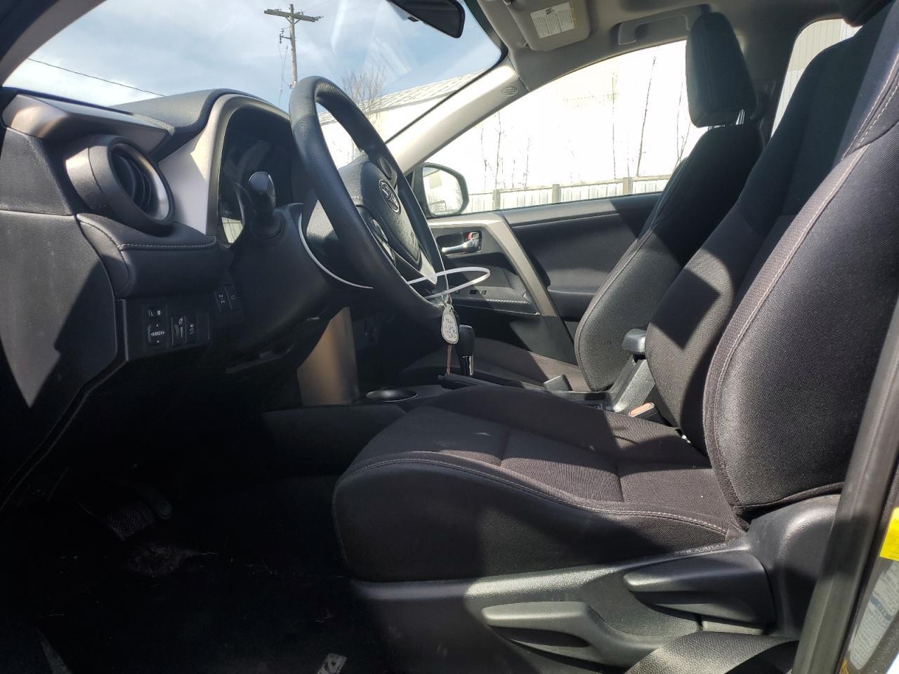 2015 TOYOTA RAV4 XLE - Image 7