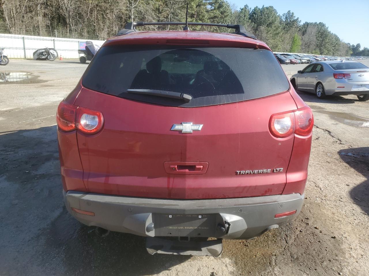 2012 CHEVROLET TRAVERSE L - Фото 6