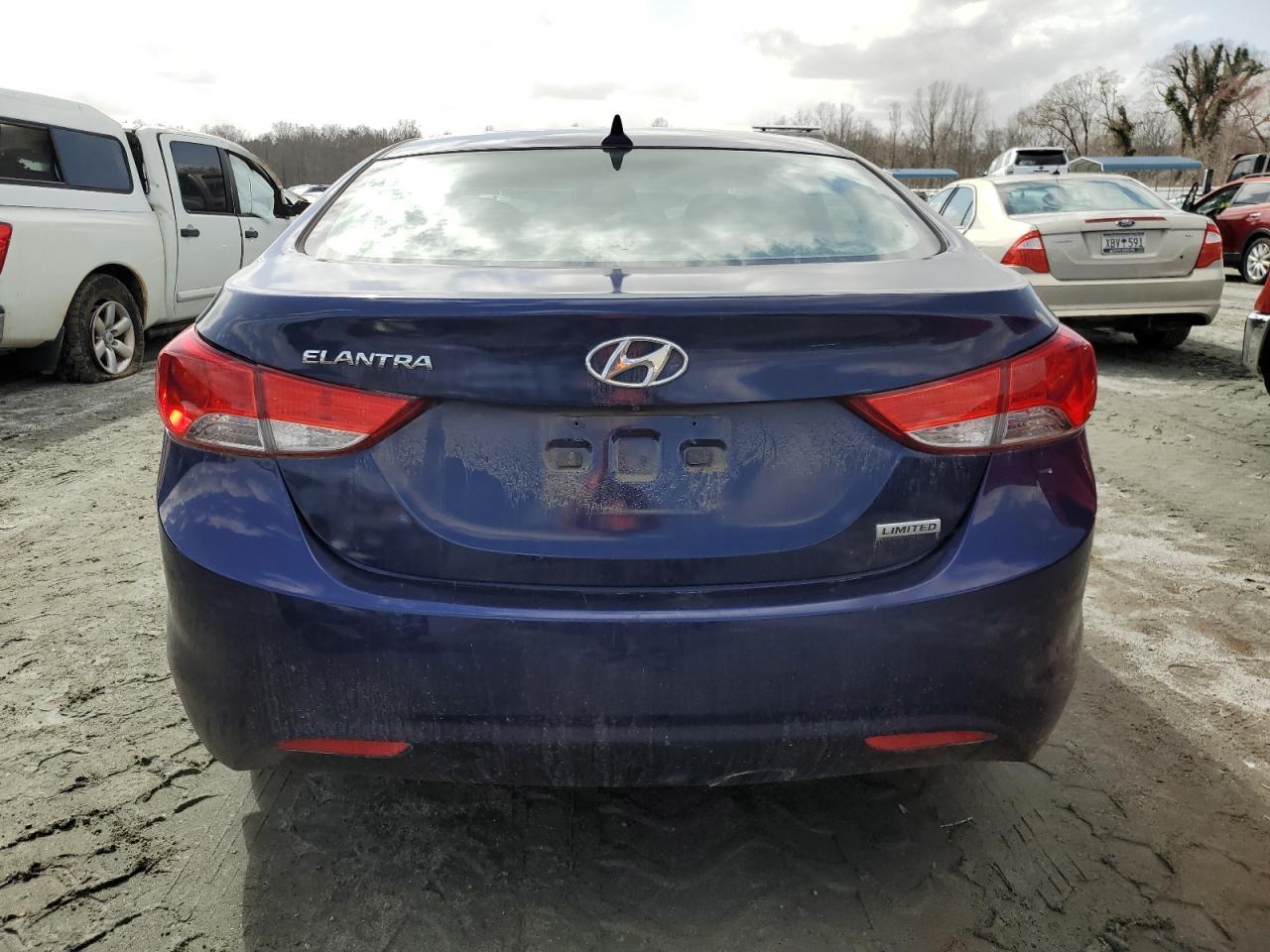 2013 HYUNDAI ELANTRA GL - Image 6