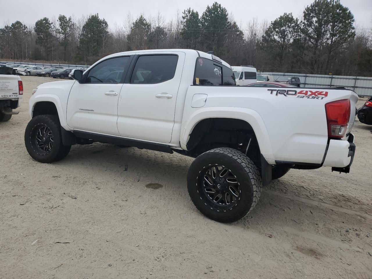 2017 TOYOTA TACOMA DOU - Фото 2