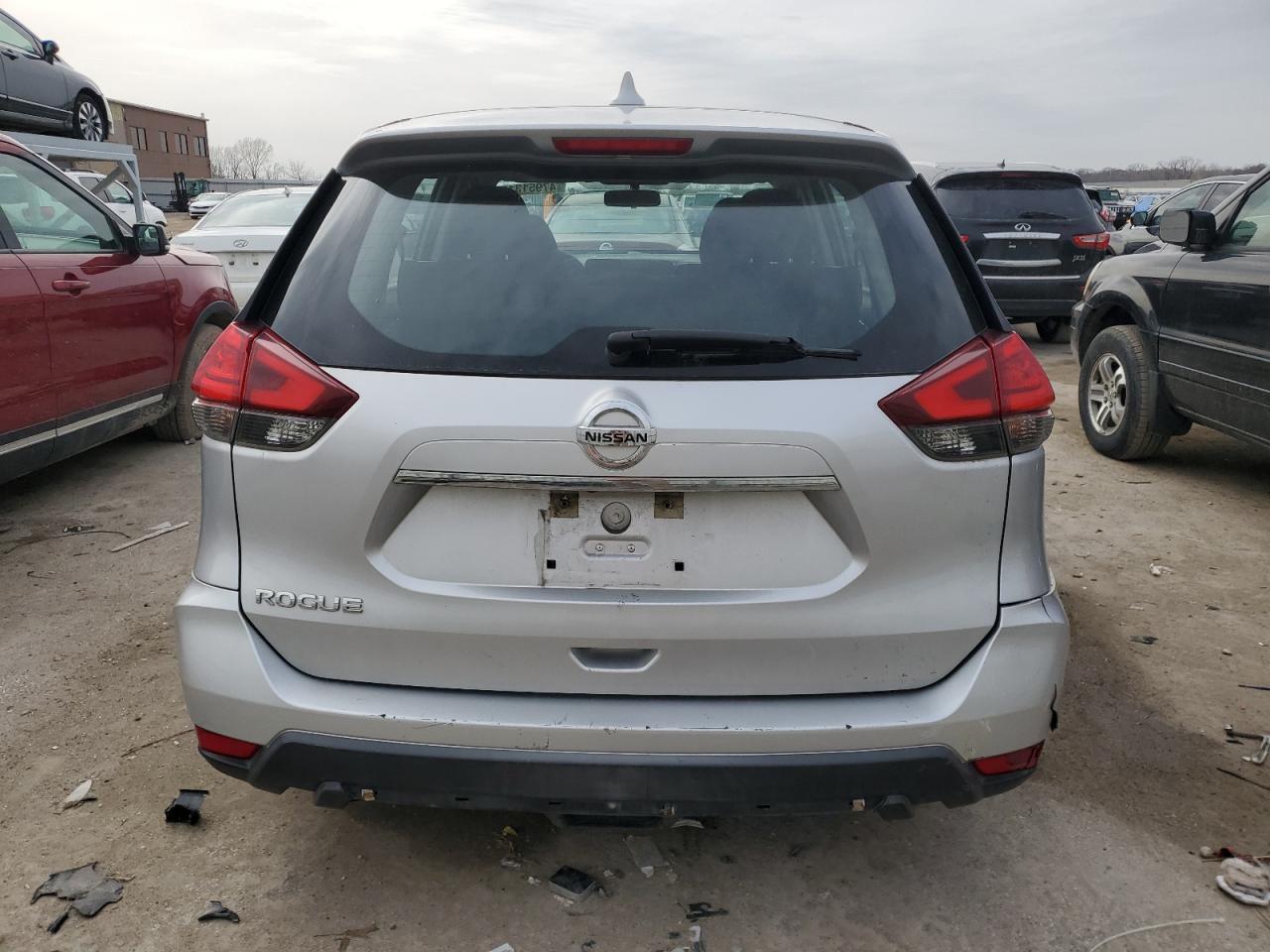 2017 NISSAN ROGUE S - Image 6