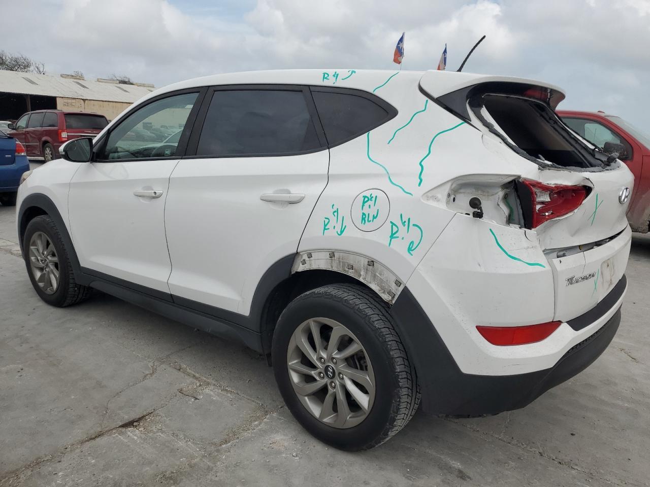 2016 HYUNDAI TUCSON SE - Image 2
