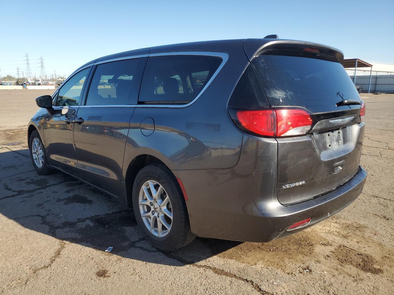 2022 CHRYSLER VOYAGER LX - Фото 3