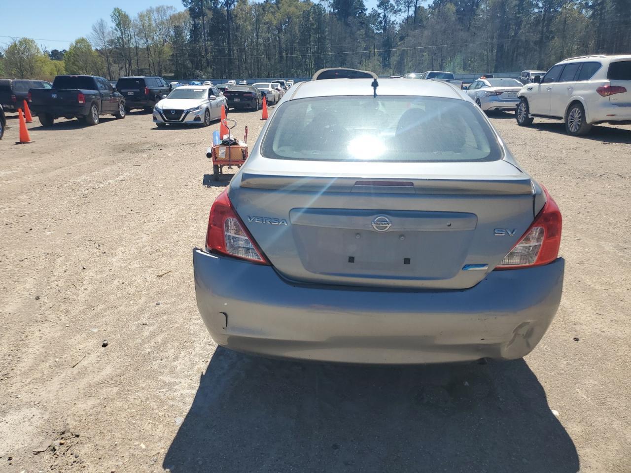 2014 NISSAN VERSA S - Фото 6