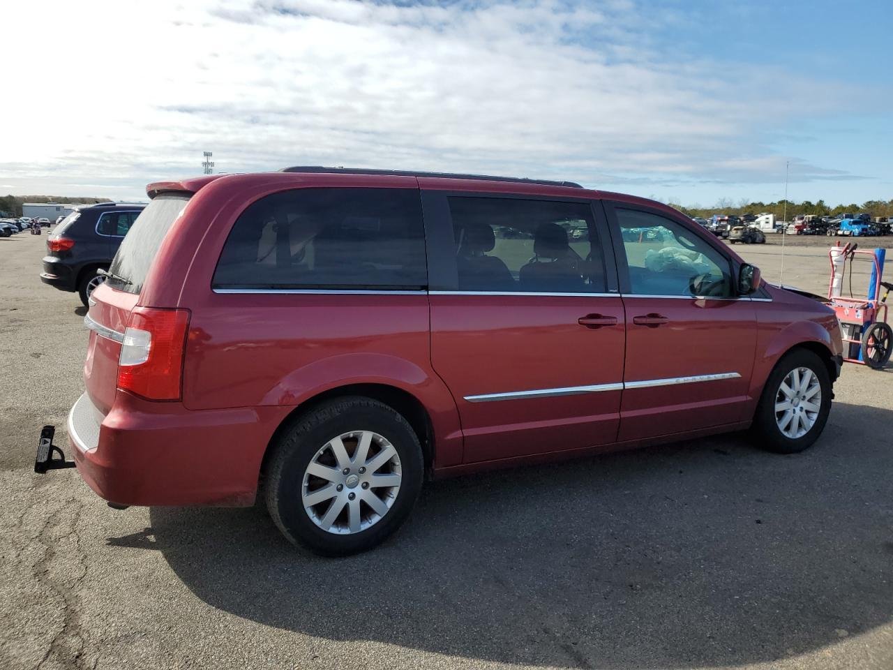 2014 CHRYSLER TOWN & COU - Image 3
