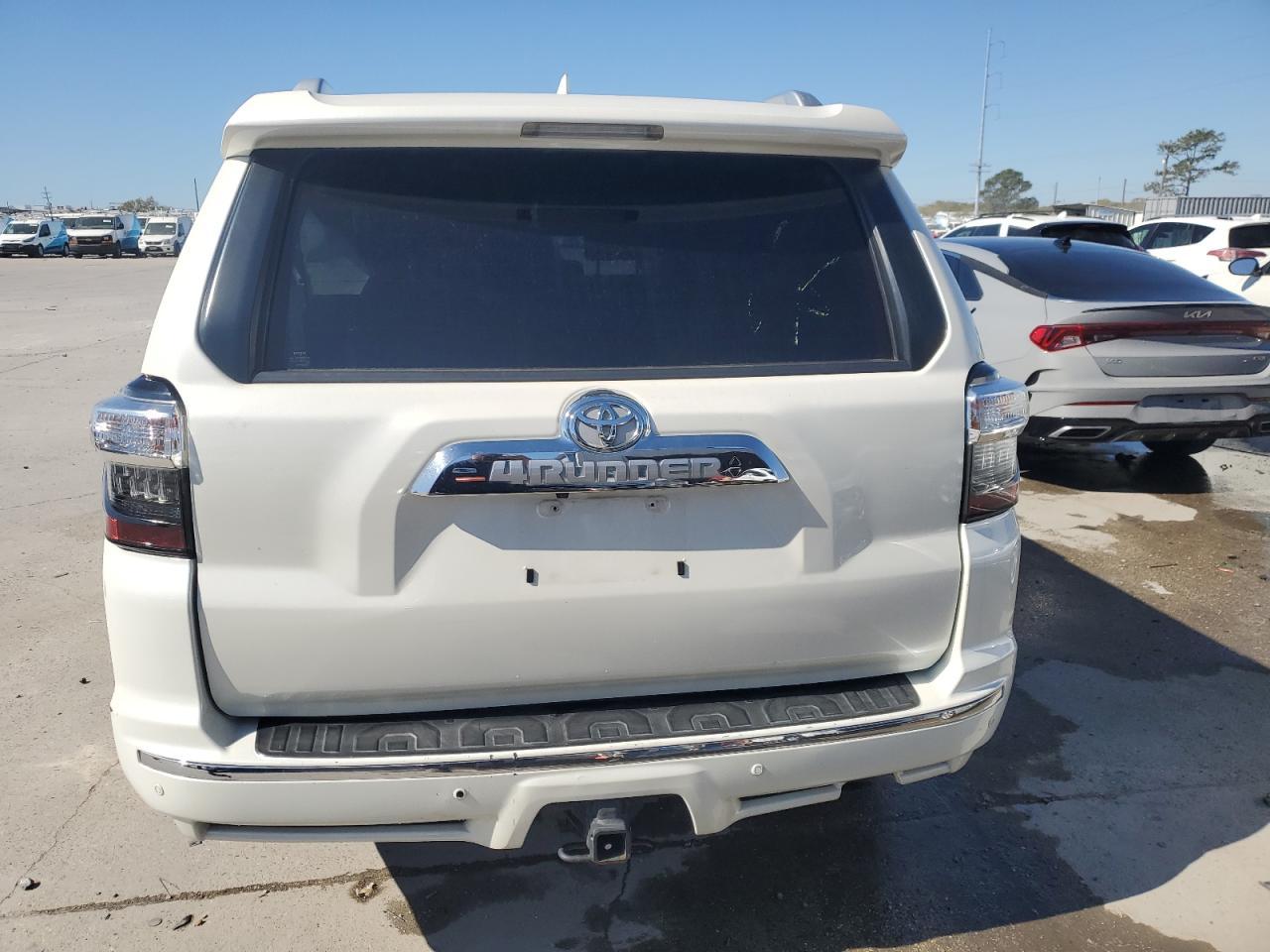 2018 TOYOTA 4RUNNER SR - Фото 6