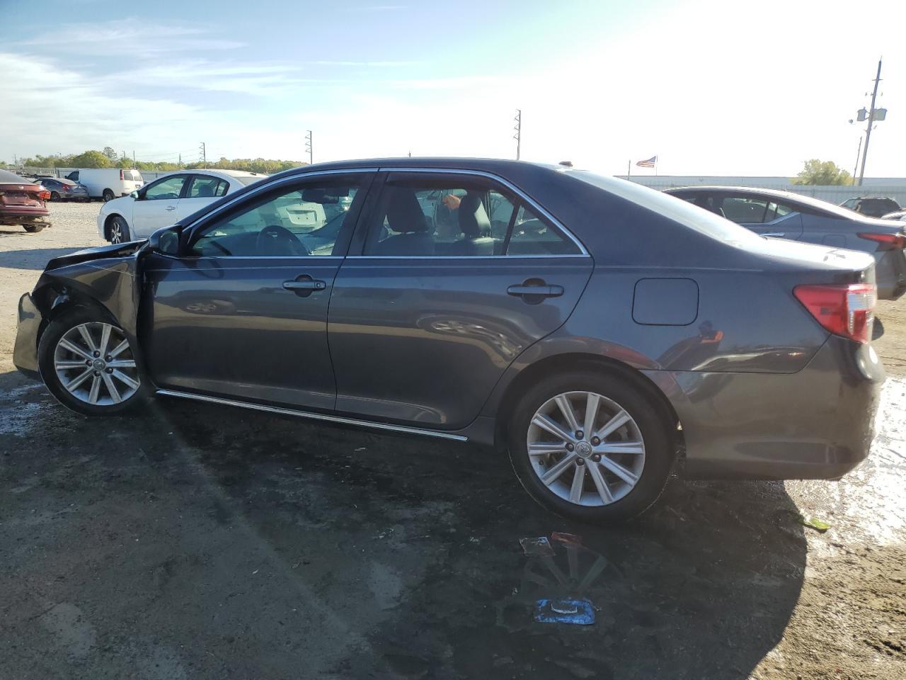 2012 TOYOTA CAMRY SE - Image 2