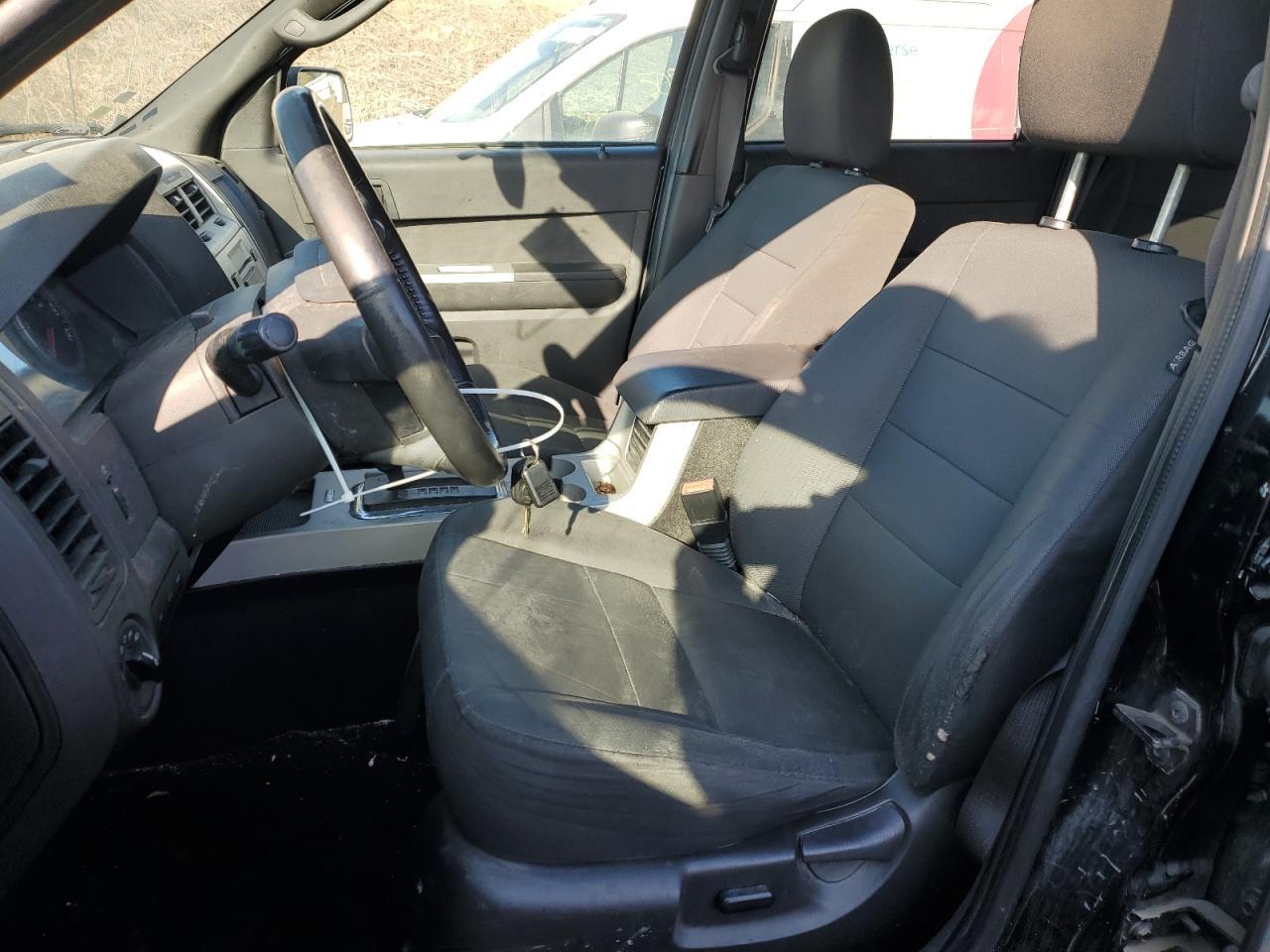 2010 FORD ESCAPE XLT - Image 7