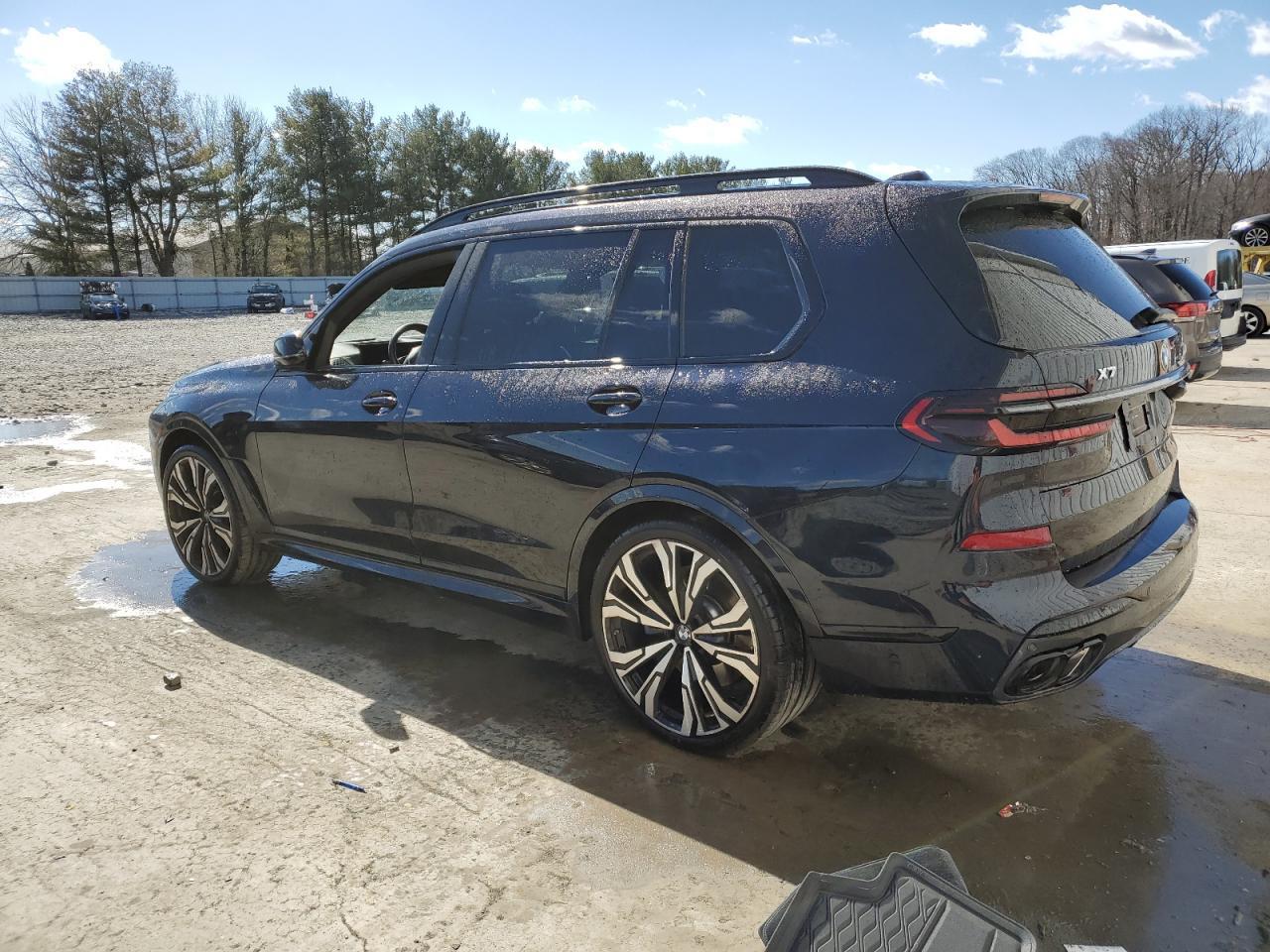 2024 BMW X7 M60I - Фото 2