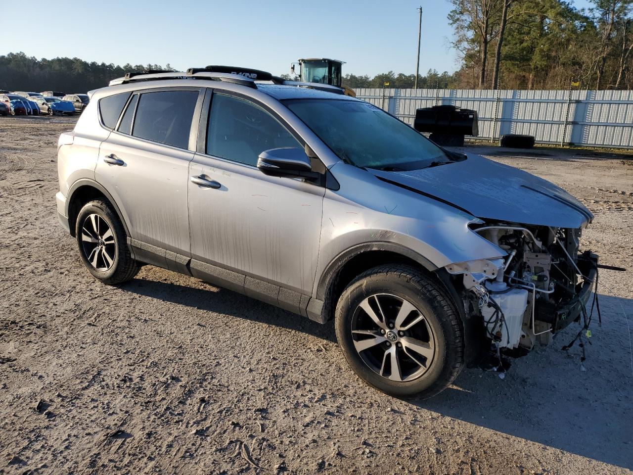 2016 TOYOTA RAV4 XLE - Image 4