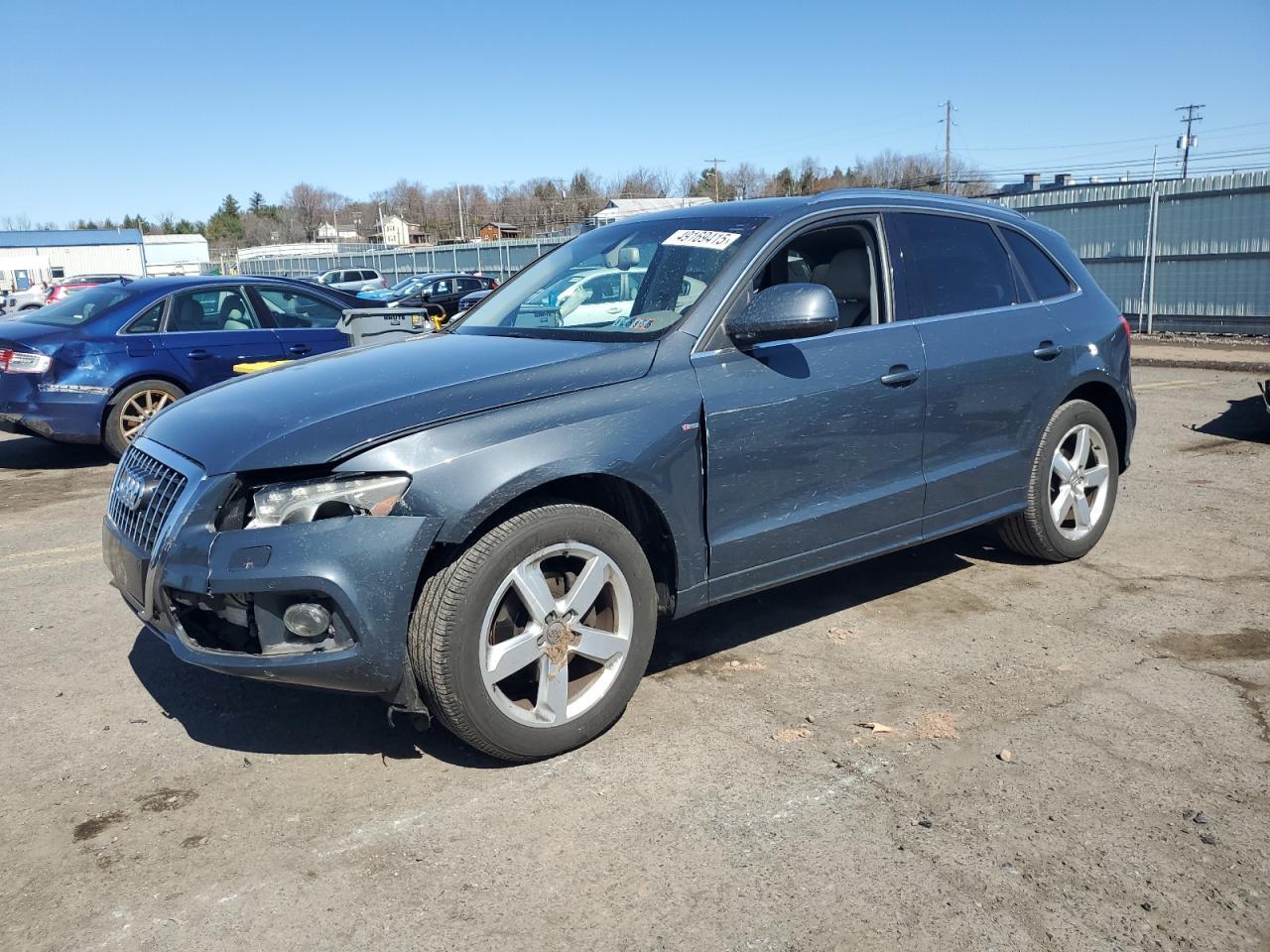 2011 AUDI Q5 PREMIUM