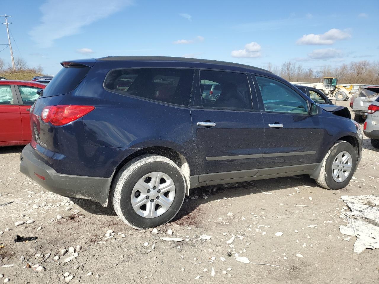 2012 CHEVROLET TRAVERSE L - Image 3