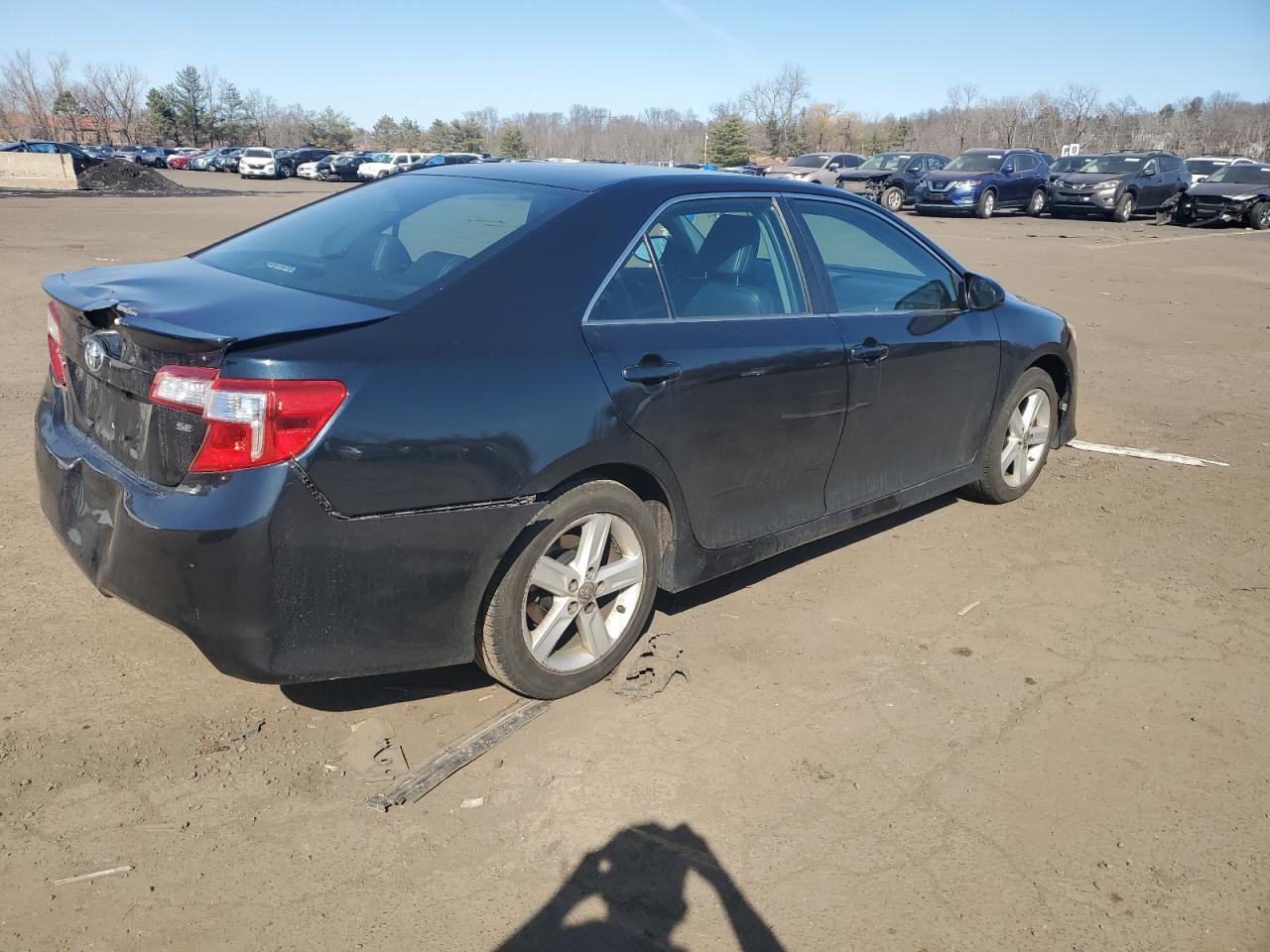 2013 TOYOTA CAMRY L - Фото 3