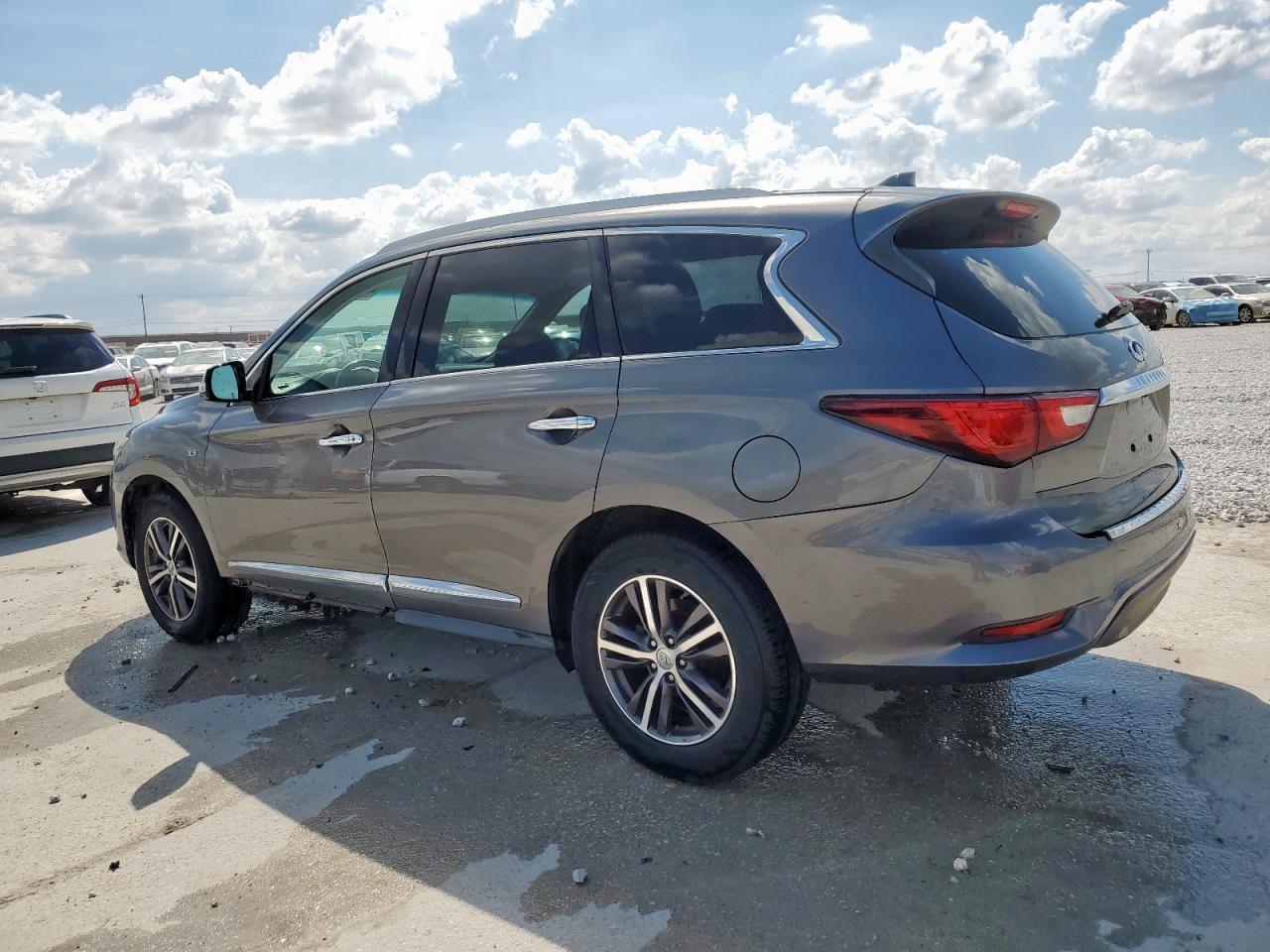 2017 INFINITI QX60 - Image 2