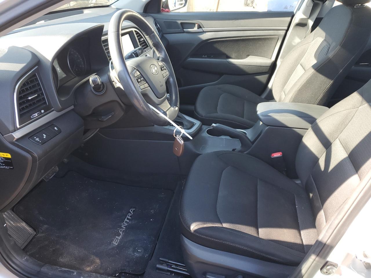 2017 HYUNDAI ELANTRA SE - Фото 7