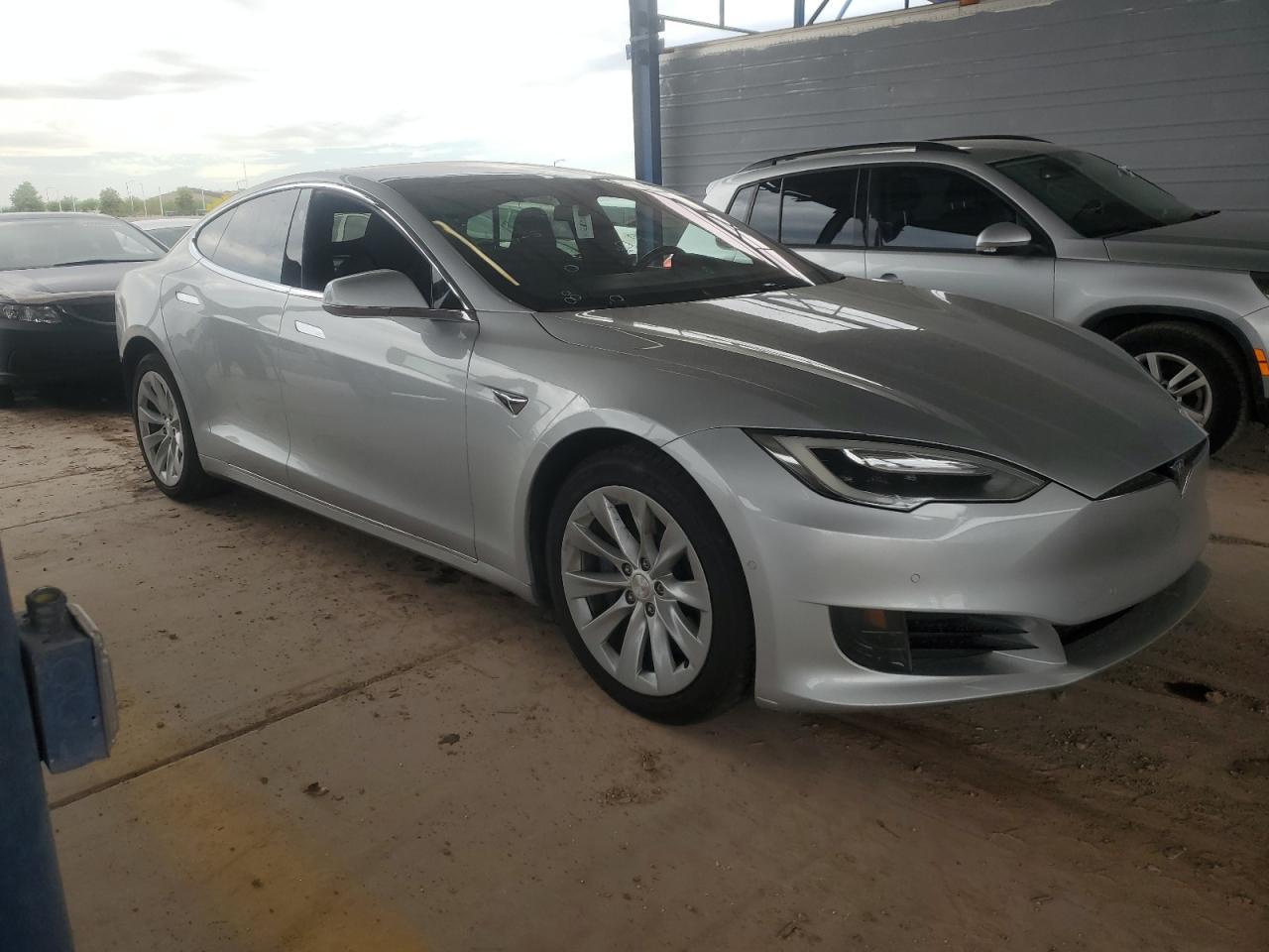 2017 TESLA MODEL S - Фото 4
