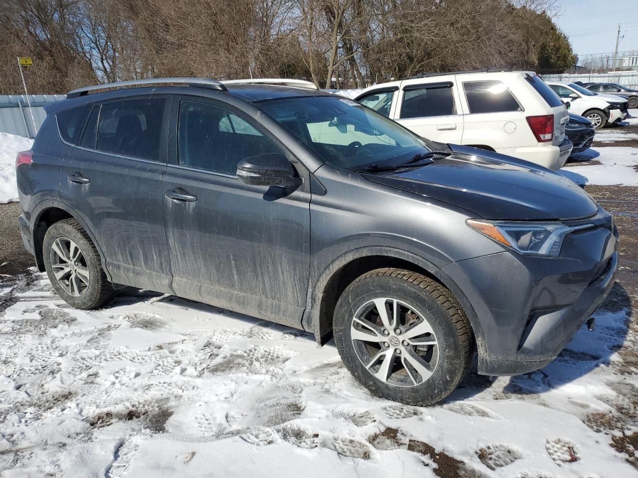 2018 TOYOTA RAV4 LE - Фото 4
