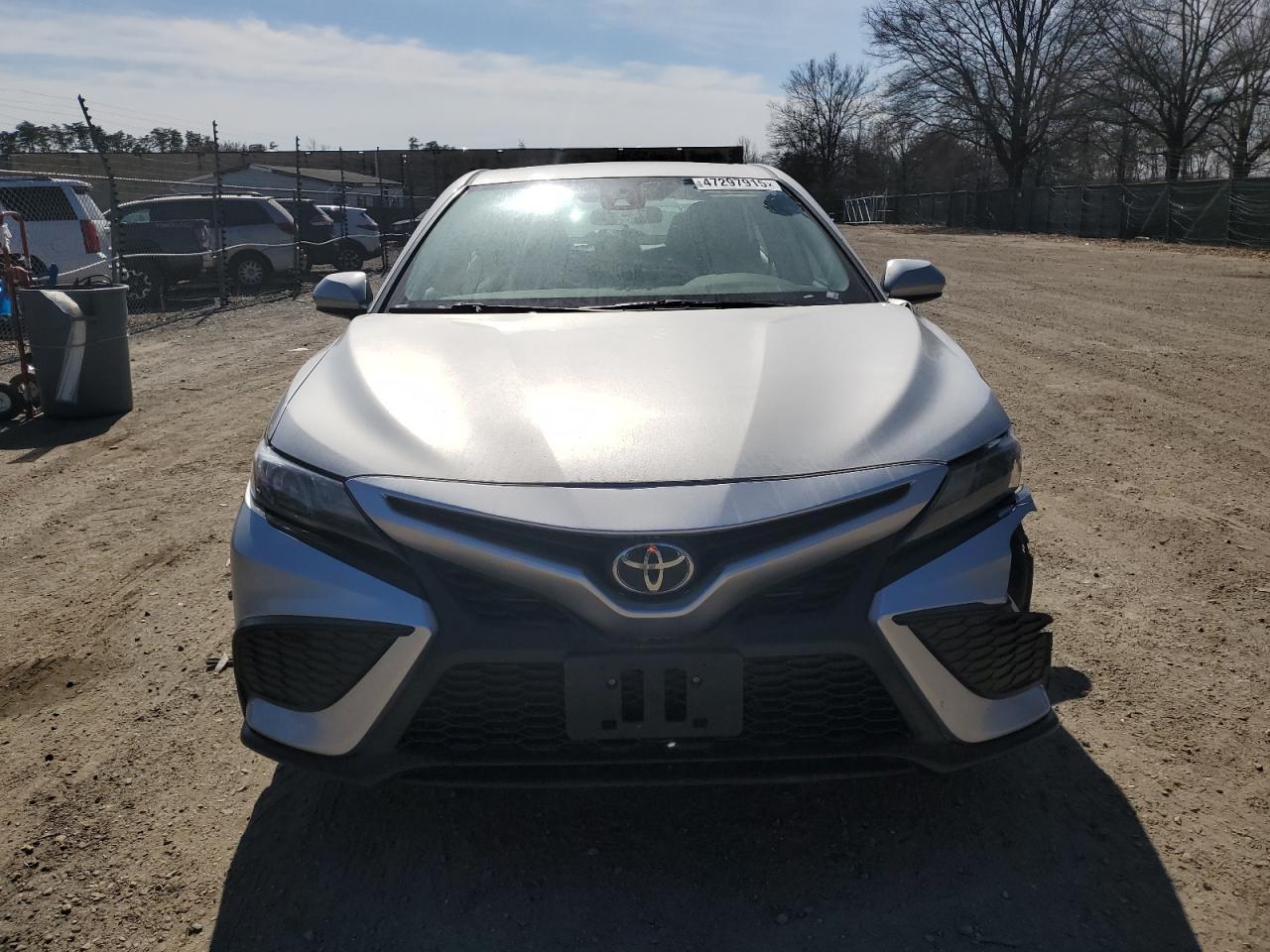 2021 TOYOTA CAMRY SE - Фото 5
