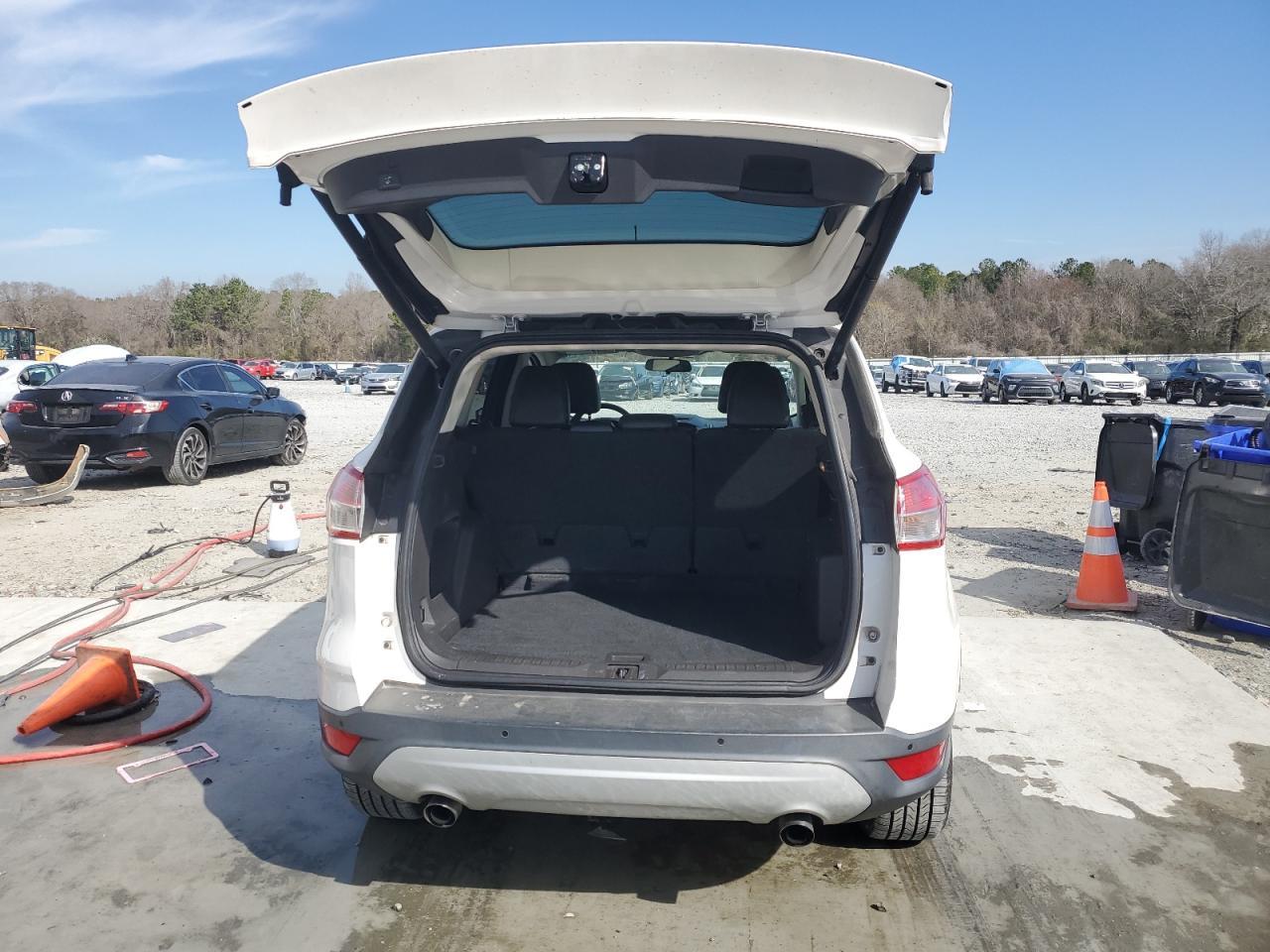 2014 FORD ESCAPE SE - Image 6