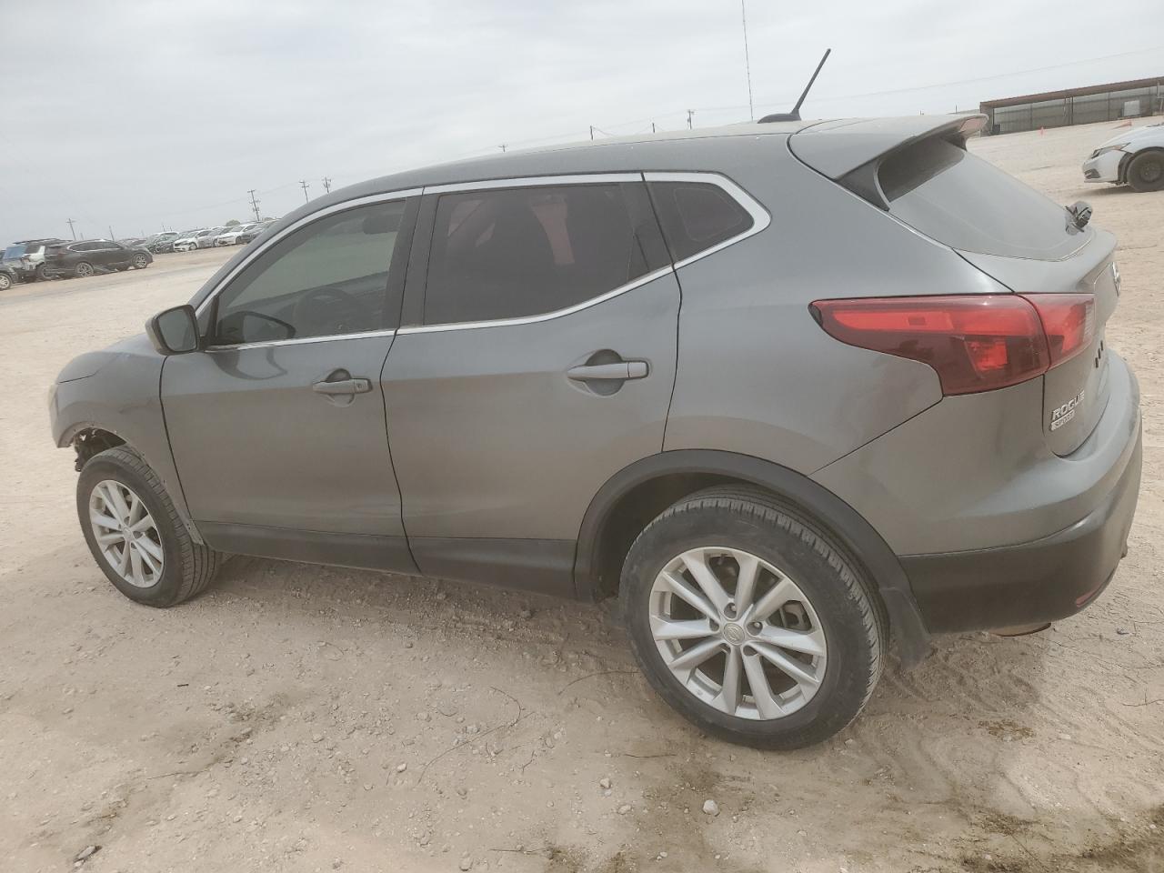 2018 NISSAN ROGUE SPOR - Image 2