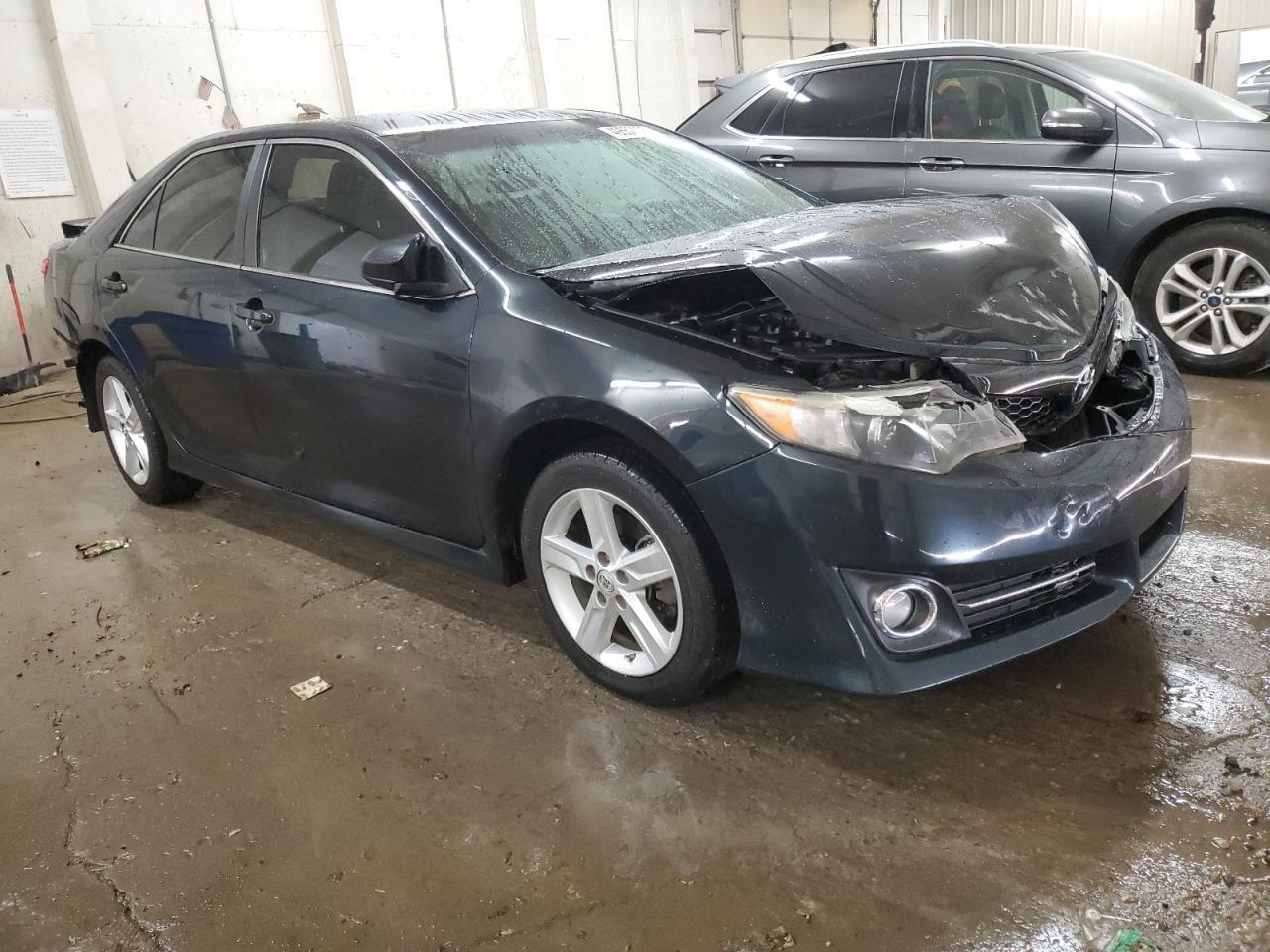 2014 TOYOTA CAMRY L - Image 4