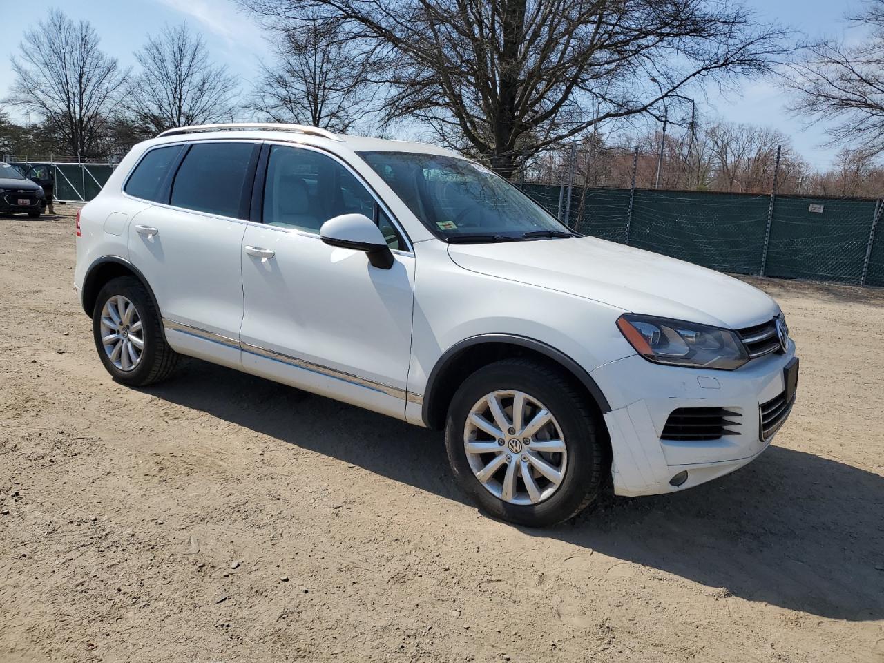 2012 VOLKSWAGEN TOUAREG V6 - Фото 4