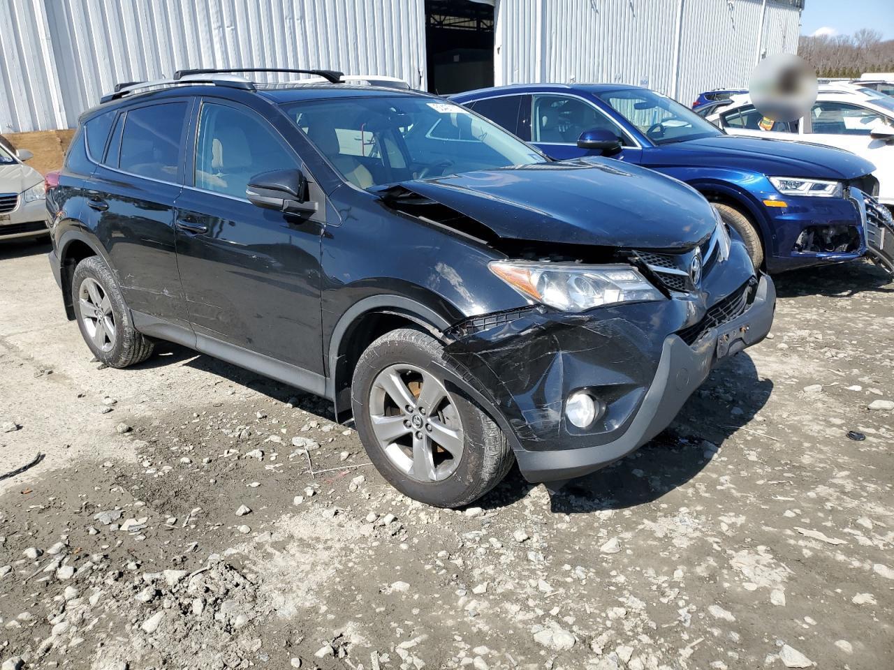 2015 TOYOTA RAV4 XLE - Image 4
