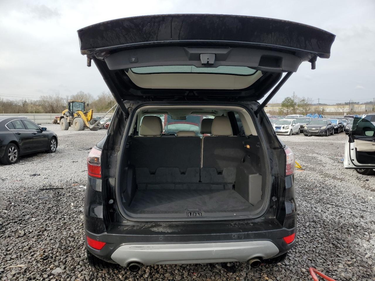 2017 FORD ESCAPE SE - Фото 6