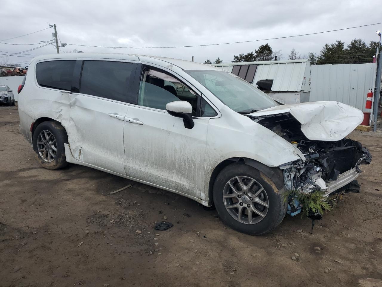 2022 CHRYSLER VOYAGER LX - Фото 4