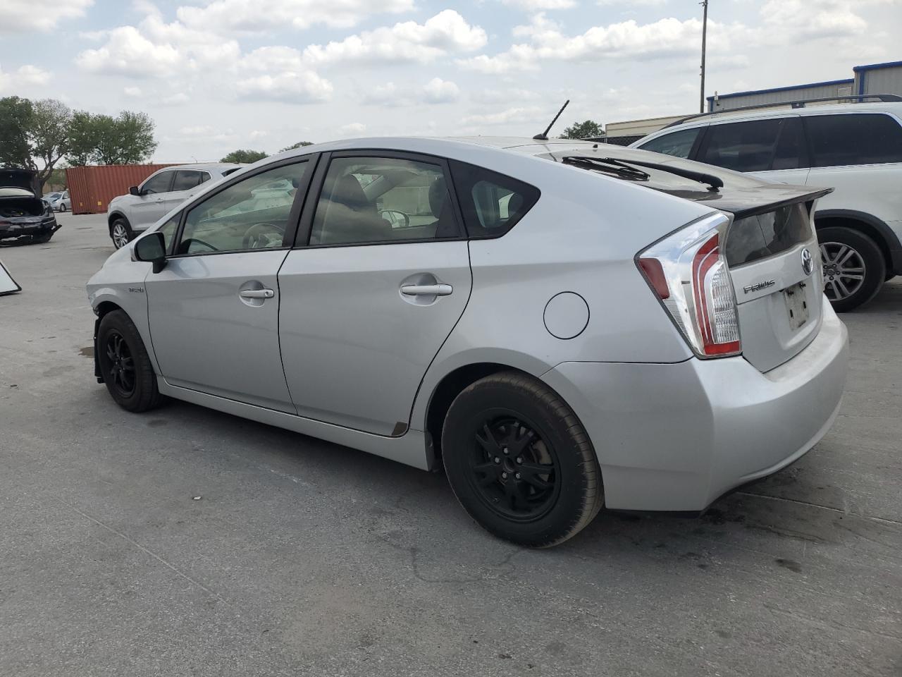 2015 TOYOTA PRIUS - Фото 2