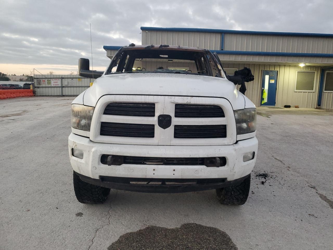 2017 RAM 2500 SLT - Image 5