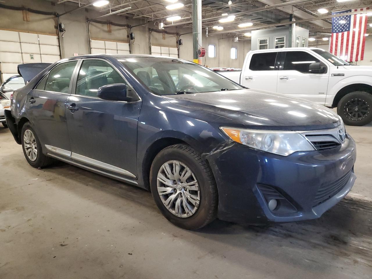 2014 TOYOTA CAMRY L - Image 4