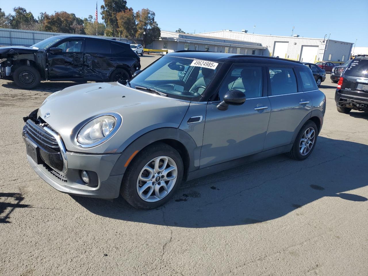 2017 MINI COOPER CLU