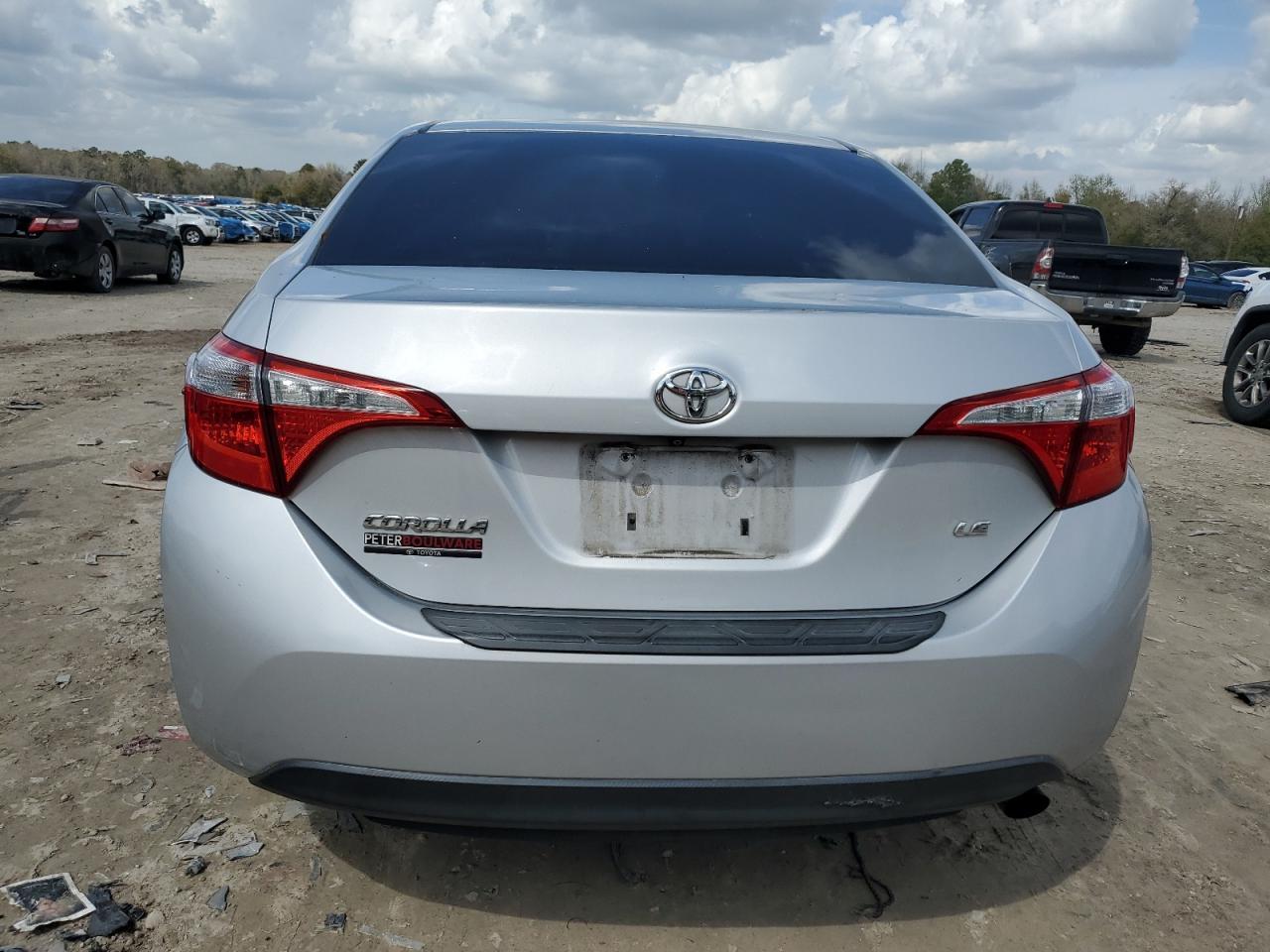 2015 TOYOTA COROLLA L - Image 6