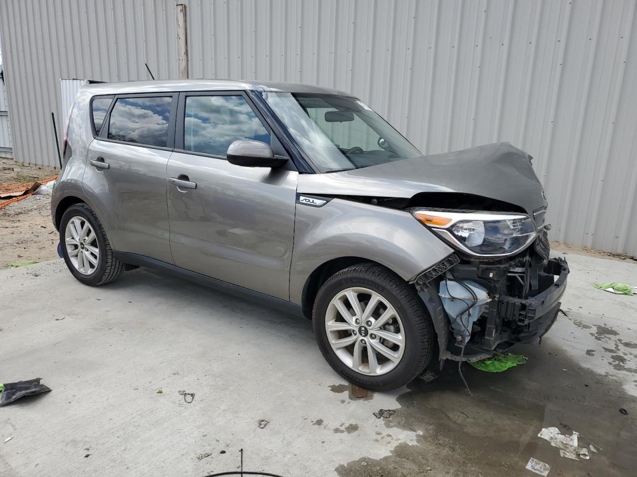 2019 KIA SOUL + - Image 4