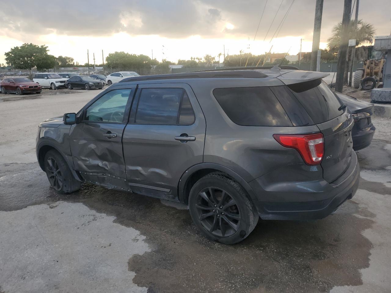 2018 FORD EXPLORER X - Фото 2