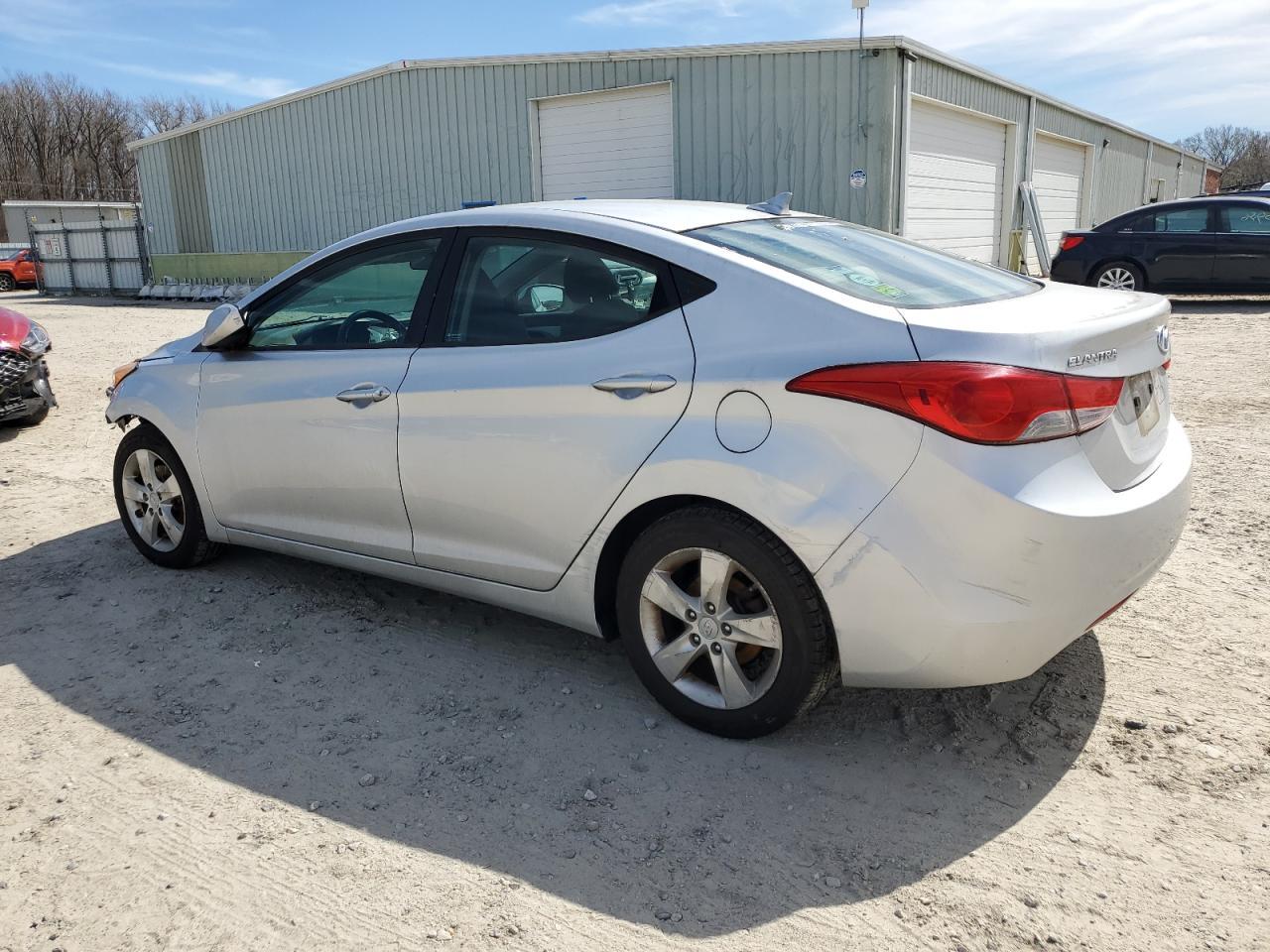 2011 HYUNDAI ELANTRA GL - Image 2