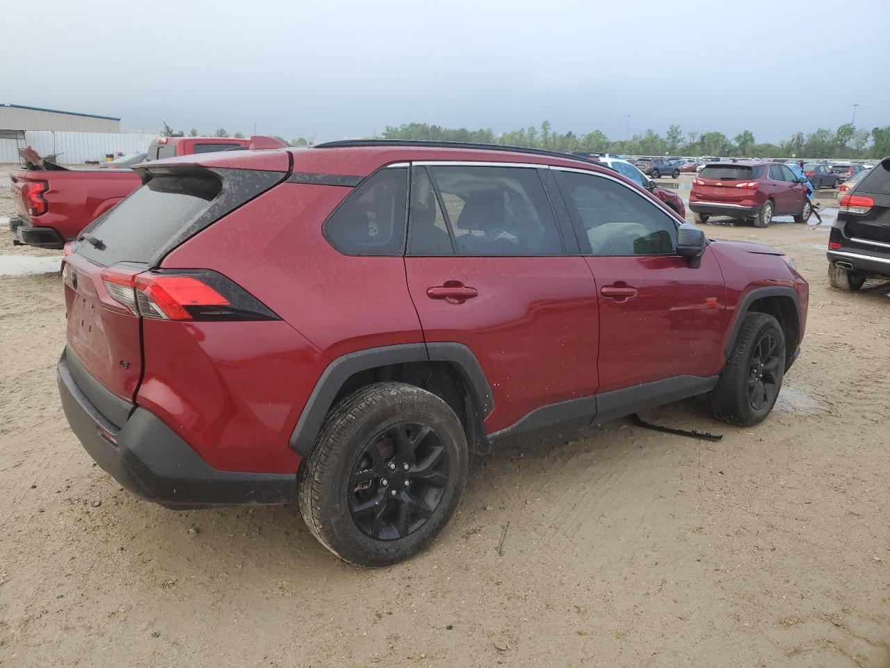2021 TOYOTA RAV4 LE - Фото 3