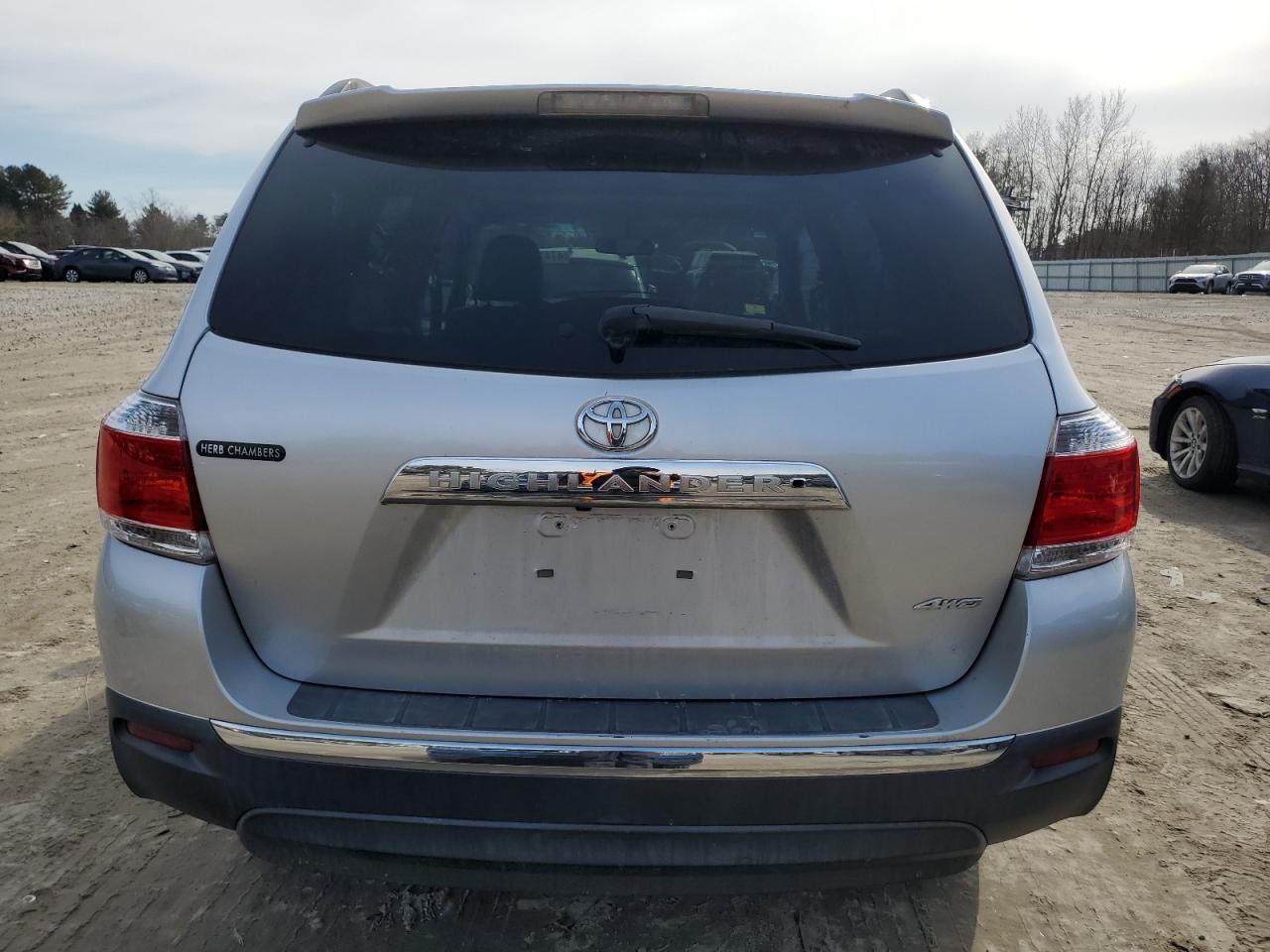 2012 TOYOTA HIGHLANDER - Image 6